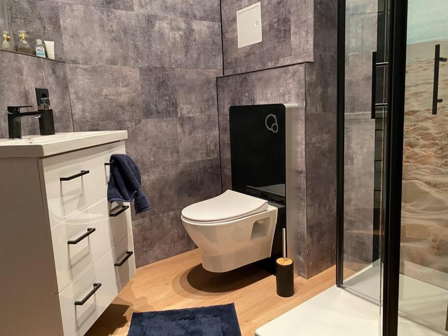 Innenstadt Refugium In Ruhiger Wasserlage+Balkon Λειψία Εξωτερικό φωτογραφία