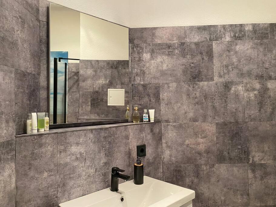 Innenstadt Refugium In Ruhiger Wasserlage+Balkon Λειψία Εξωτερικό φωτογραφία